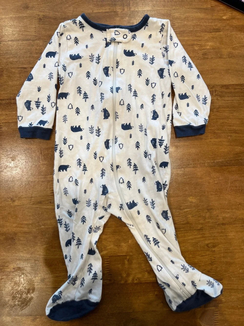 2 Gerber Footie Pajamas 6-9 Months